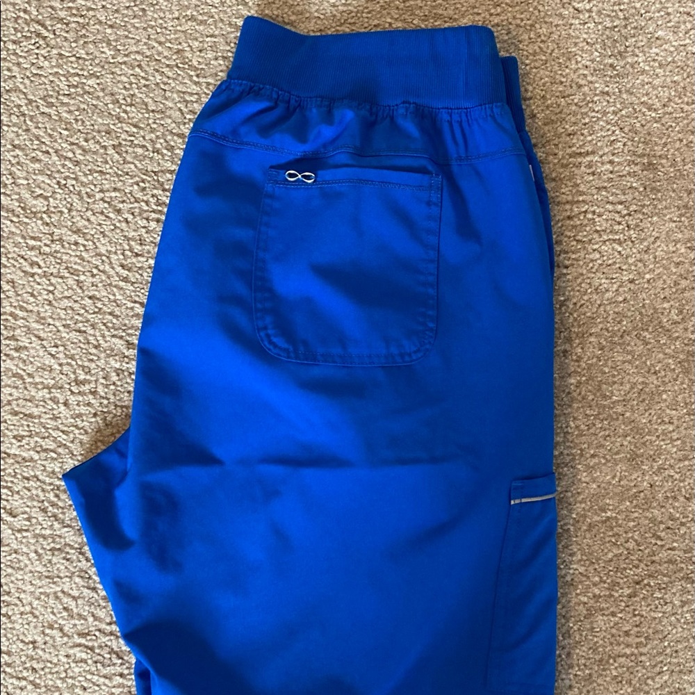 Cherokee infinity jogger scrub xl tall